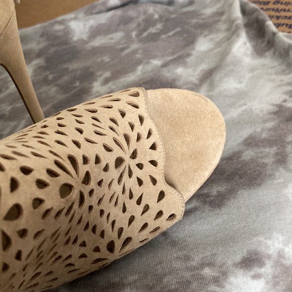 ALDO suede open toe booties - Picture 2 of 6